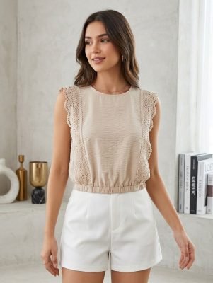Blusa casual con detalles de encajes